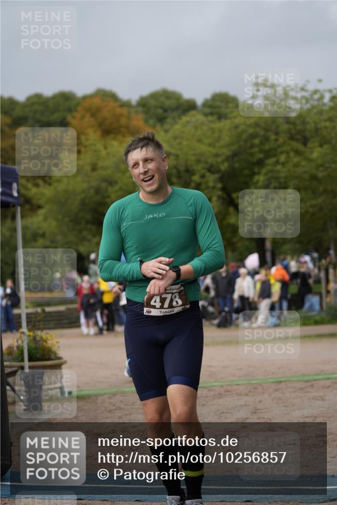 13.09.2026 - Stadtparktriathlon Patografie http://msf.ph/oto/10256857 13.09.2026 11:52:24 Ziel 478, 530 meine-sportfotos.de