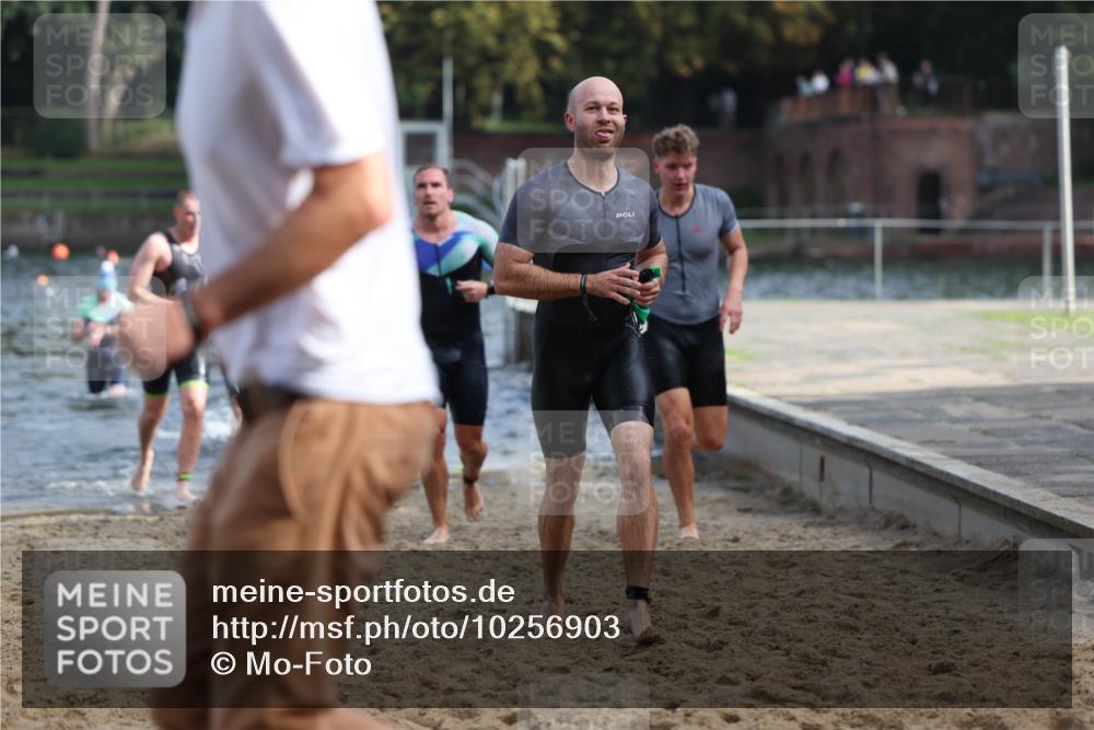 13.09.2026 - Stadtparktriathlon Mo-Foto http://msf.ph/oto/10256903 13.09.2026 10:52:49 Schwimmen 601, 606, 614, 626, 647, 665, 699, 1798 meine-sportfotos.de
