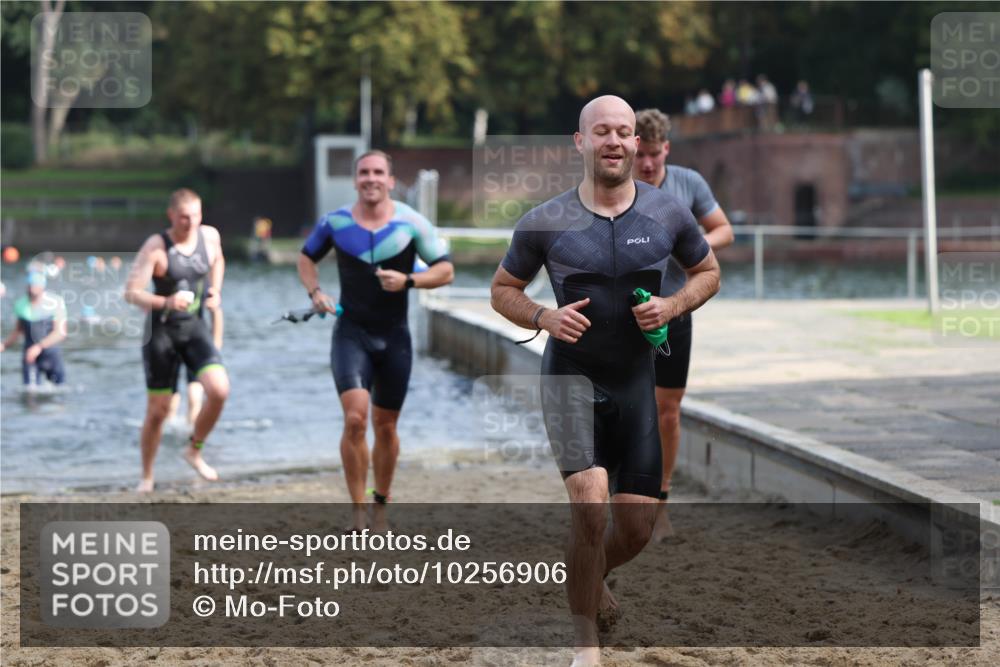 13.09.2026 - Stadtparktriathlon Mo-Foto http://msf.ph/oto/10256906 13.09.2026 10:52:50 Schwimmen 601, 606, 614, 626, 647, 665, 699, 1798 meine-sportfotos.de