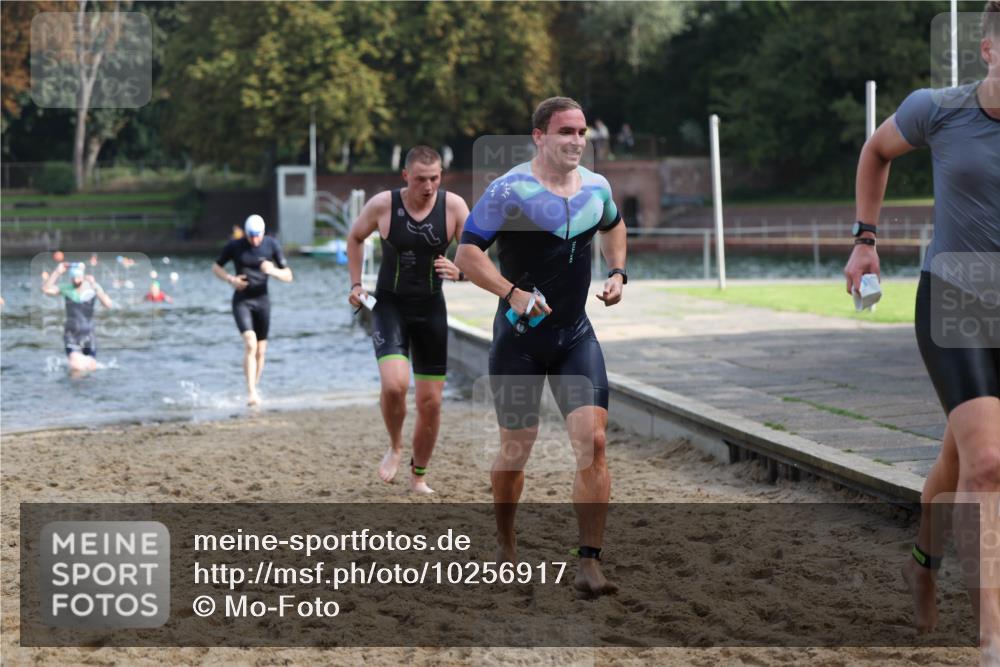 13.09.2026 - Stadtparktriathlon Mo-Foto http://msf.ph/oto/10256917 13.09.2026 10:52:52 Schwimmen 606, 614, 626, 665, 699, 1798 meine-sportfotos.de