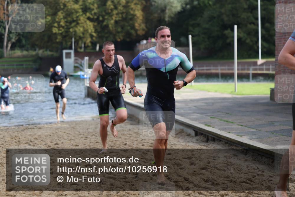 13.09.2026 - Stadtparktriathlon Mo-Foto http://msf.ph/oto/10256918 13.09.2026 10:52:52 Schwimmen 606, 614, 626, 665, 699, 1798 meine-sportfotos.de