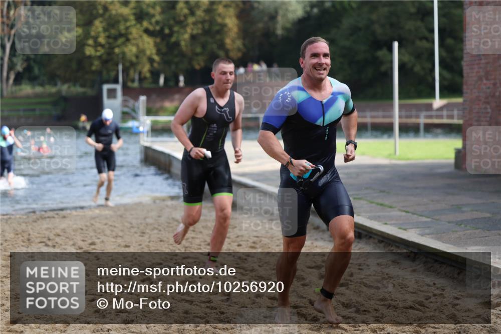 13.09.2026 - Stadtparktriathlon Mo-Foto http://msf.ph/oto/10256920 13.09.2026 10:52:53 Schwimmen 606, 614, 626, 665, 699, 1798 meine-sportfotos.de