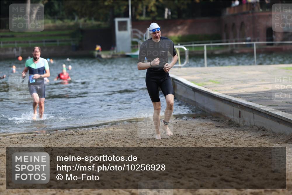 13.09.2026 - Stadtparktriathlon Mo-Foto http://msf.ph/oto/10256928 13.09.2026 10:52:55 Schwimmen 606, 614, 665, 699, 1798 meine-sportfotos.de