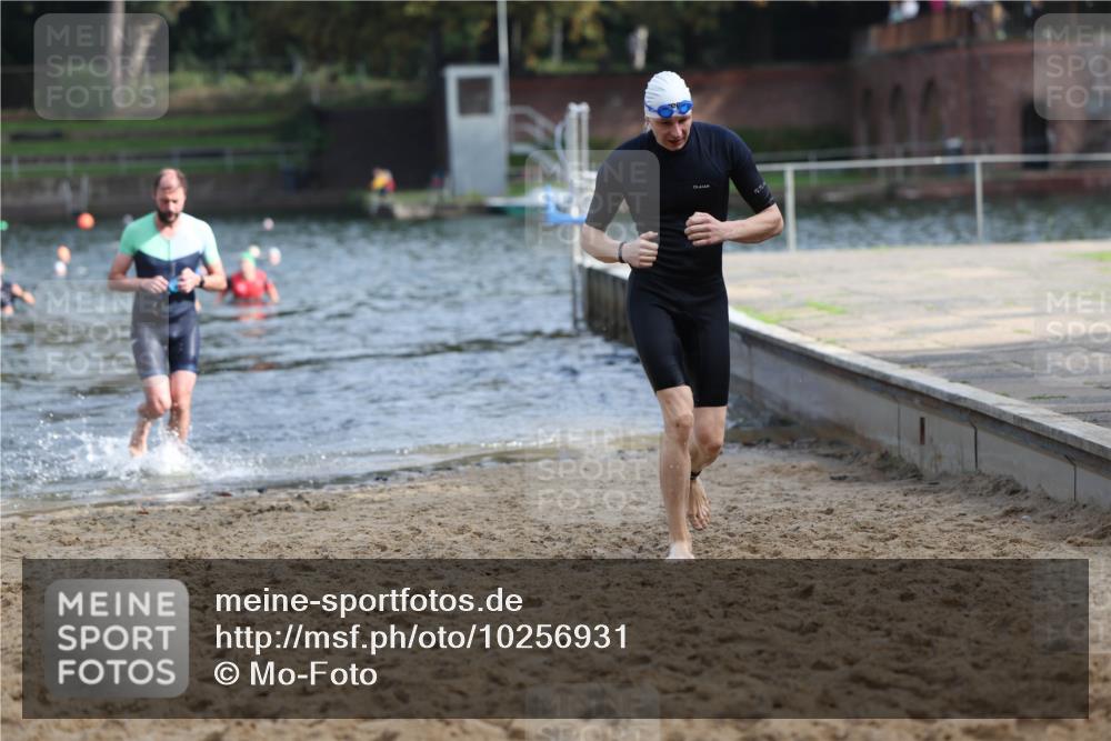 13.09.2026 - Stadtparktriathlon Mo-Foto http://msf.ph/oto/10256931 13.09.2026 10:52:56 Schwimmen 606, 614, 665, 699, 1798 meine-sportfotos.de