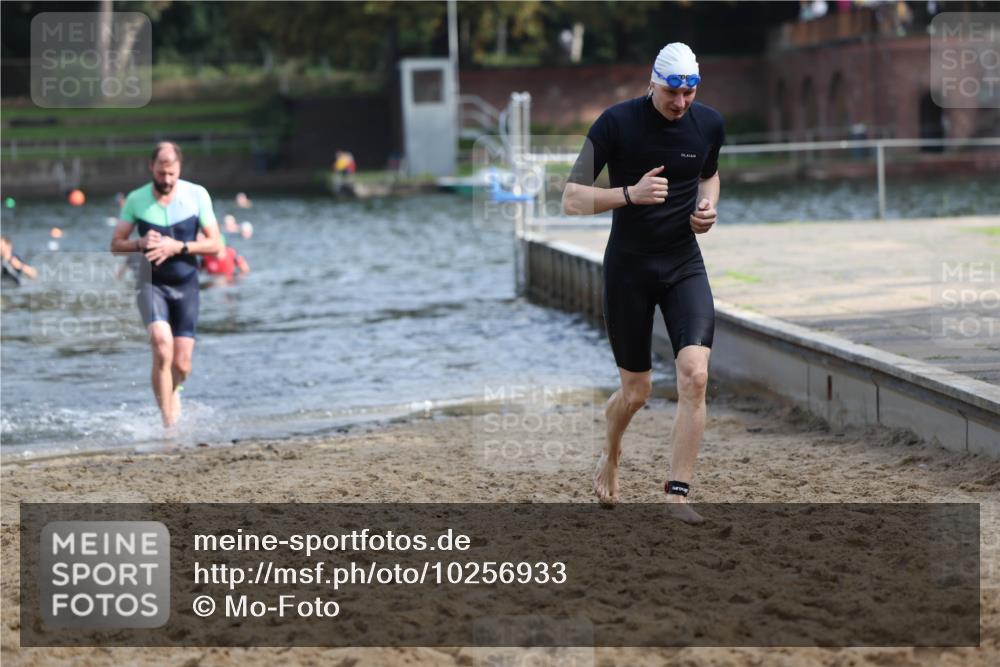 13.09.2026 - Stadtparktriathlon Mo-Foto http://msf.ph/oto/10256933 13.09.2026 10:52:56 Schwimmen 606, 614, 665, 699, 1798 meine-sportfotos.de