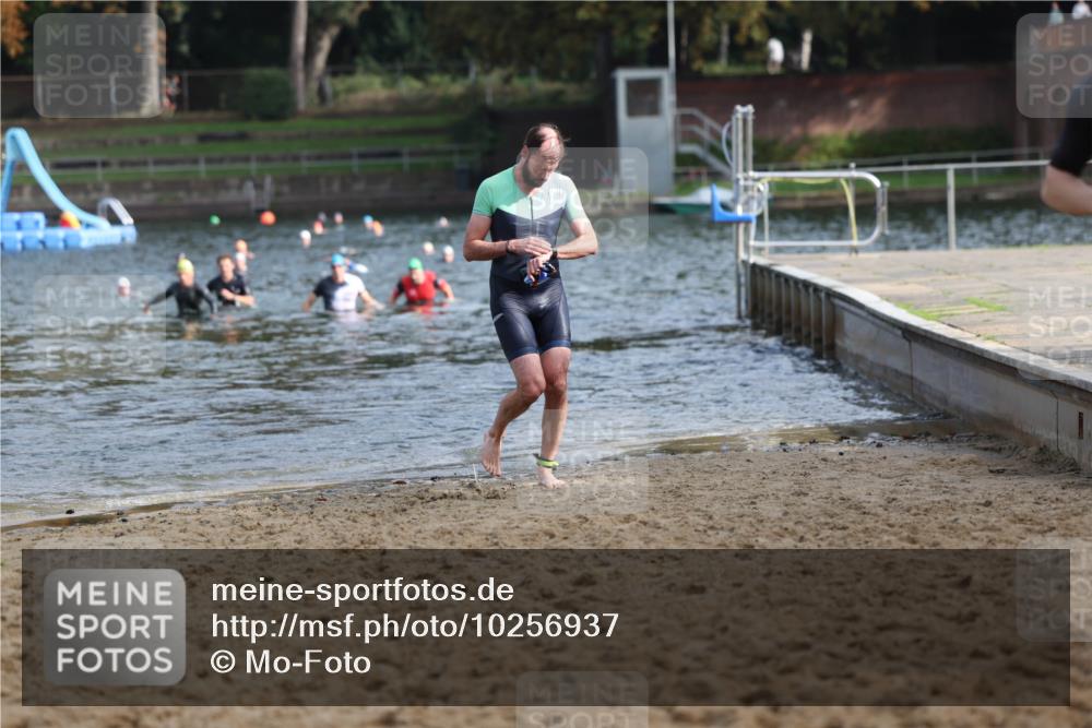 13.09.2026 - Stadtparktriathlon Mo-Foto http://msf.ph/oto/10256937 13.09.2026 10:52:57 Schwimmen 606, 614, 1798 meine-sportfotos.de
