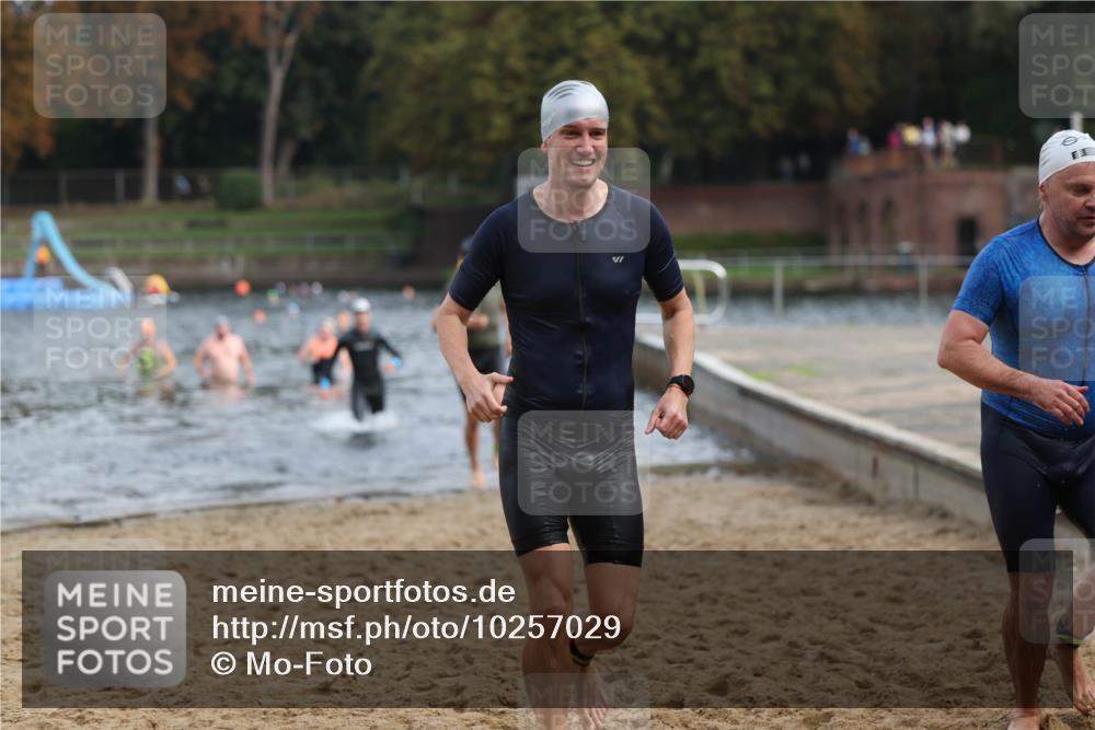 13.09.2026 - Stadtparktriathlon Mo-Foto http://msf.ph/oto/10257029 13.09.2026 10:53:40 Schwimmen 593, 616, 625, 706 meine-sportfotos.de