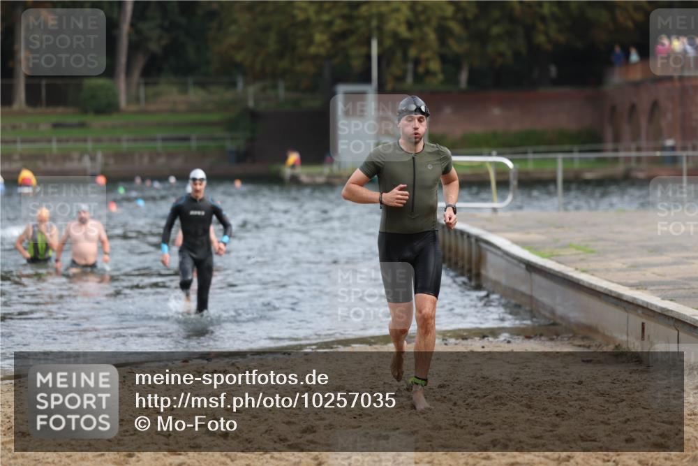 13.09.2026 - Stadtparktriathlon Mo-Foto http://msf.ph/oto/10257035 13.09.2026 10:53:43 Schwimmen 593, 616, 625, 706 meine-sportfotos.de
