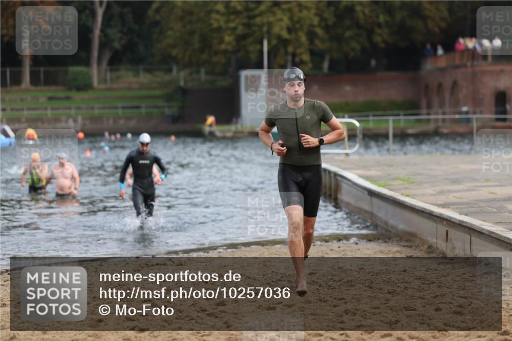 13.09.2026 - Stadtparktriathlon Mo-Foto http://msf.ph/oto/10257036 13.09.2026 10:53:43 Schwimmen 593, 616, 625, 706 meine-sportfotos.de