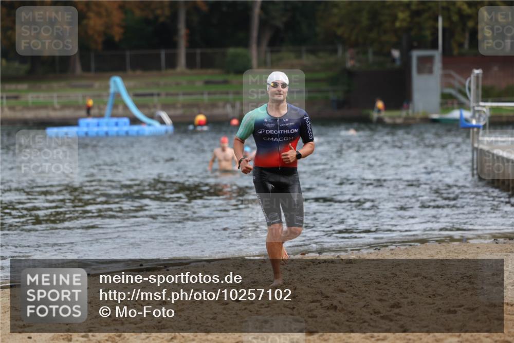 13.09.2026 - Stadtparktriathlon Mo-Foto http://msf.ph/oto/10257102 13.09.2026 10:54:12 Schwimmen 589, 592 meine-sportfotos.de