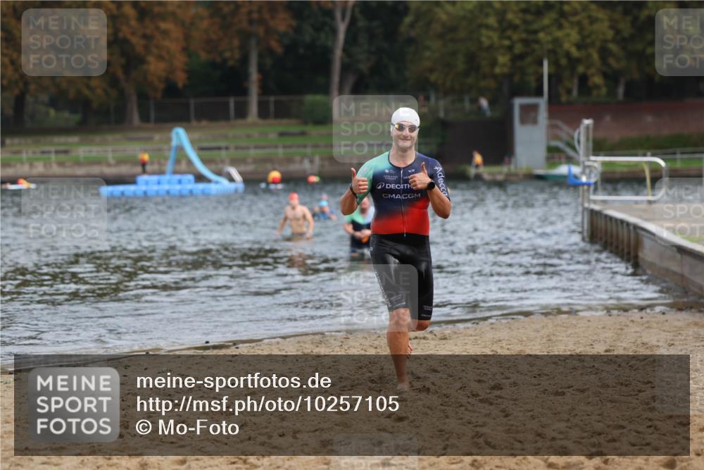 13.09.2026 - Stadtparktriathlon Mo-Foto http://msf.ph/oto/10257105 13.09.2026 10:54:13 Schwimmen 589, 592 meine-sportfotos.de