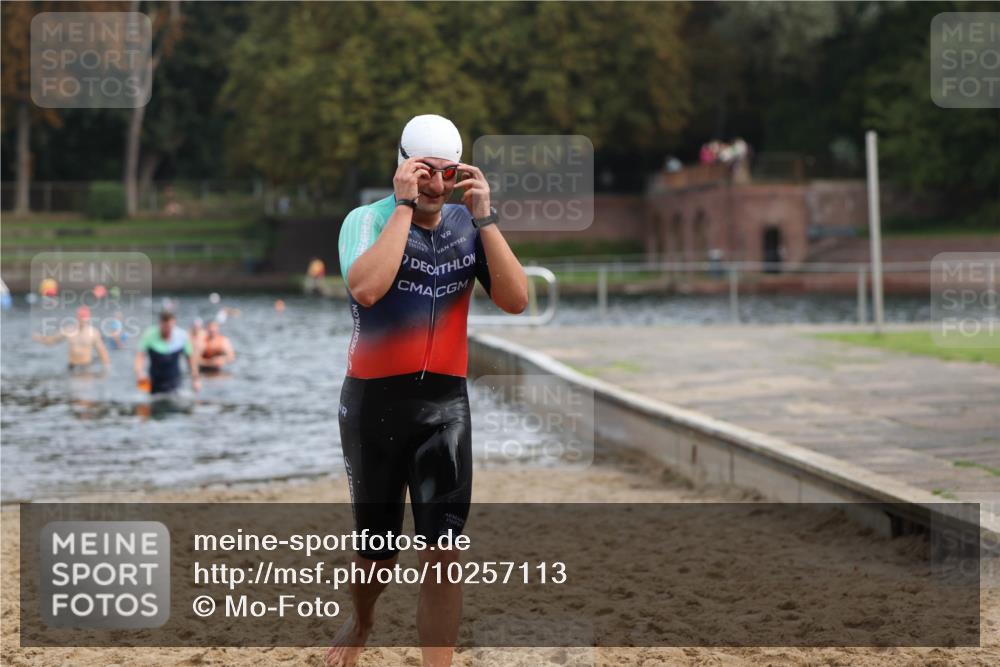 13.09.2026 - Stadtparktriathlon Mo-Foto http://msf.ph/oto/10257113 13.09.2026 10:54:15 Schwimmen 589, 592 meine-sportfotos.de