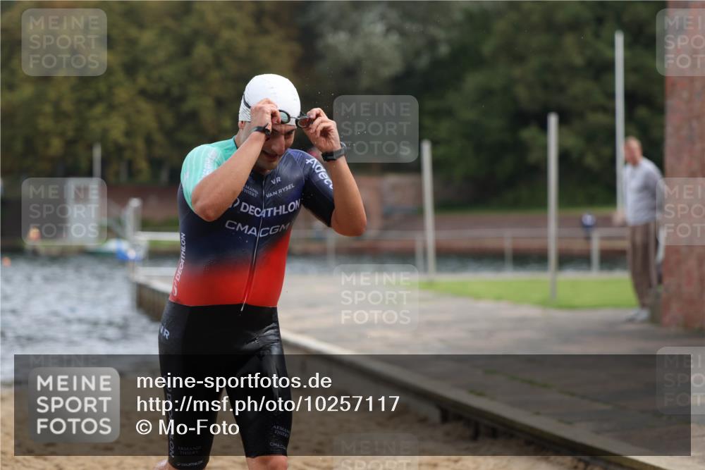 13.09.2026 - Stadtparktriathlon Mo-Foto http://msf.ph/oto/10257117 13.09.2026 10:54:15 Schwimmen 589, 592 meine-sportfotos.de