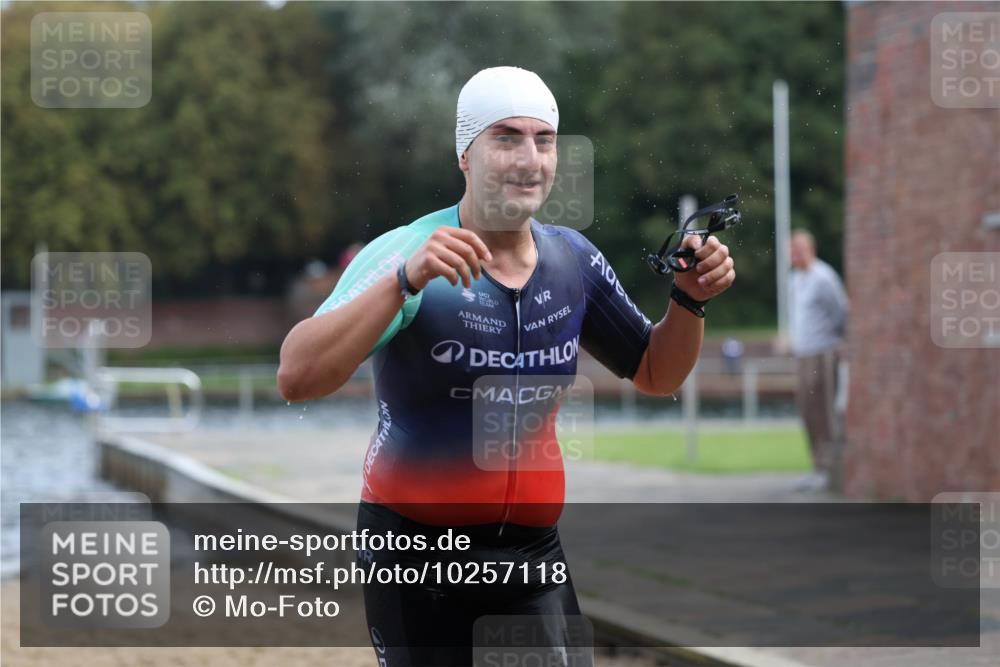13.09.2026 - Stadtparktriathlon Mo-Foto http://msf.ph/oto/10257118 13.09.2026 10:54:16 Schwimmen 589, 592 meine-sportfotos.de