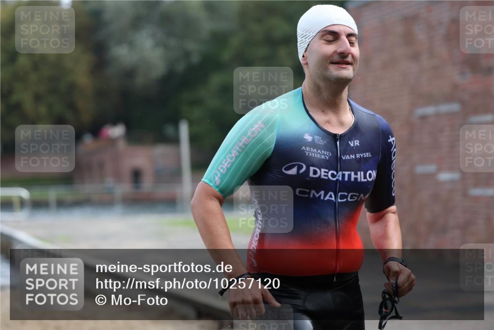 13.09.2026 - Stadtparktriathlon Mo-Foto http://msf.ph/oto/10257120 13.09.2026 10:54:16 Schwimmen 589, 592 meine-sportfotos.de