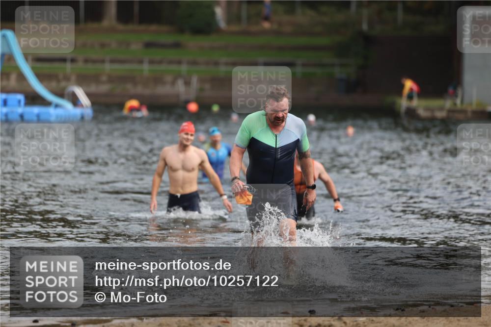 13.09.2026 - Stadtparktriathlon Mo-Foto http://msf.ph/oto/10257122 13.09.2026 10:54:21 Schwimmen 592, 663, 694 meine-sportfotos.de