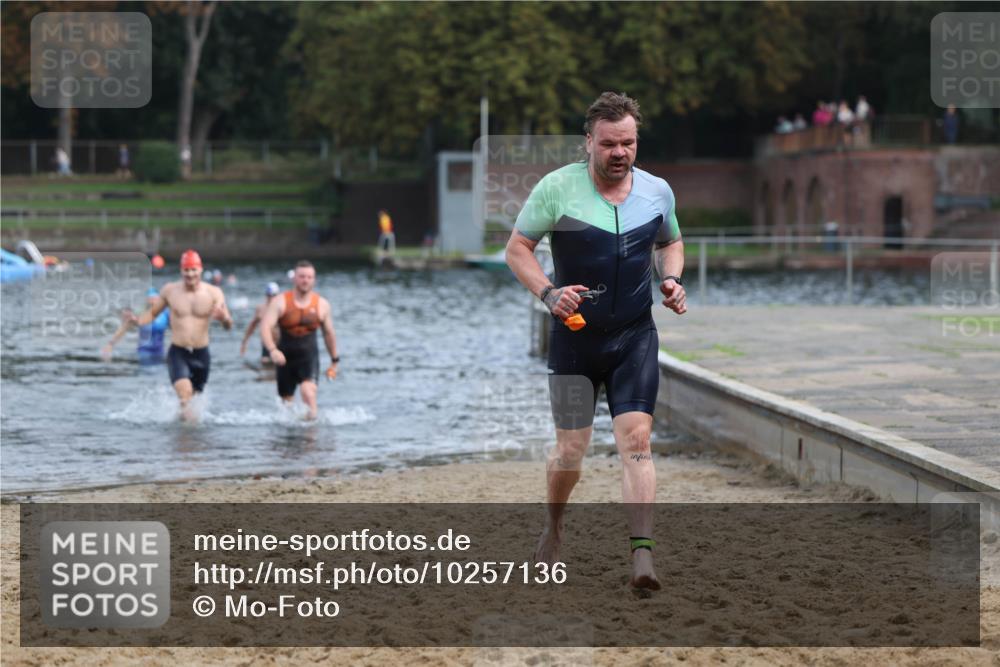 13.09.2026 - Stadtparktriathlon Mo-Foto http://msf.ph/oto/10257136 13.09.2026 10:54:26 Schwimmen 592, 663, 694 meine-sportfotos.de