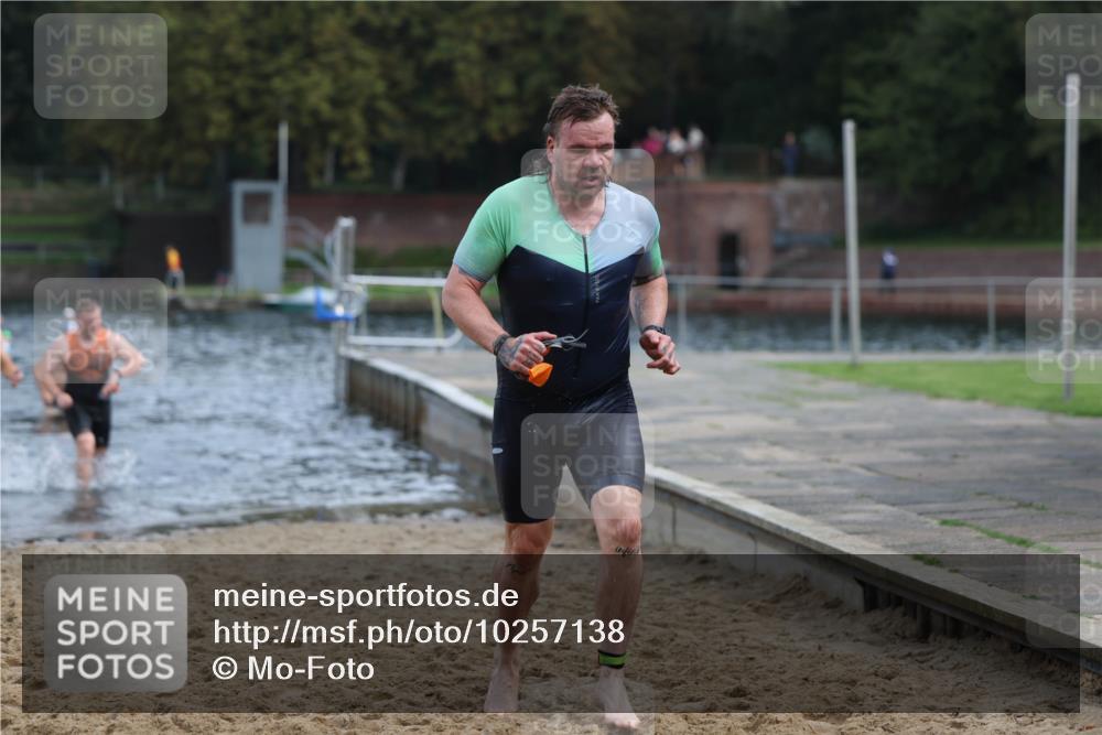 13.09.2026 - Stadtparktriathlon Mo-Foto http://msf.ph/oto/10257138 13.09.2026 10:54:27 Schwimmen 592, 663, 694 meine-sportfotos.de