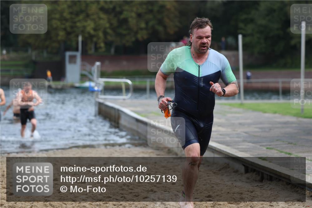 13.09.2026 - Stadtparktriathlon Mo-Foto http://msf.ph/oto/10257139 13.09.2026 10:54:27 Schwimmen 592, 663, 694 meine-sportfotos.de