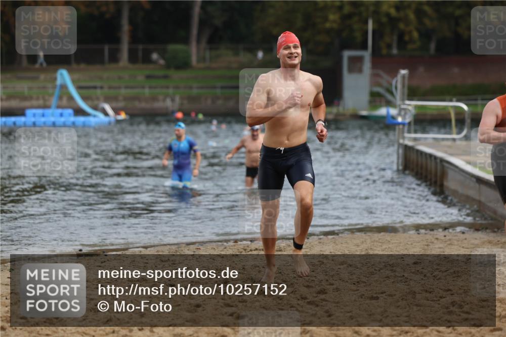 13.09.2026 - Stadtparktriathlon Mo-Foto http://msf.ph/oto/10257152 13.09.2026 10:54:32 Schwimmen 618, 663, 694, 703 meine-sportfotos.de