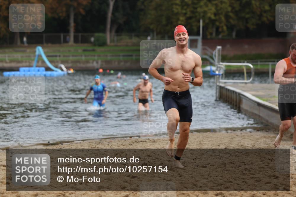 13.09.2026 - Stadtparktriathlon Mo-Foto http://msf.ph/oto/10257154 13.09.2026 10:54:32 Schwimmen 618, 663, 694, 703 meine-sportfotos.de