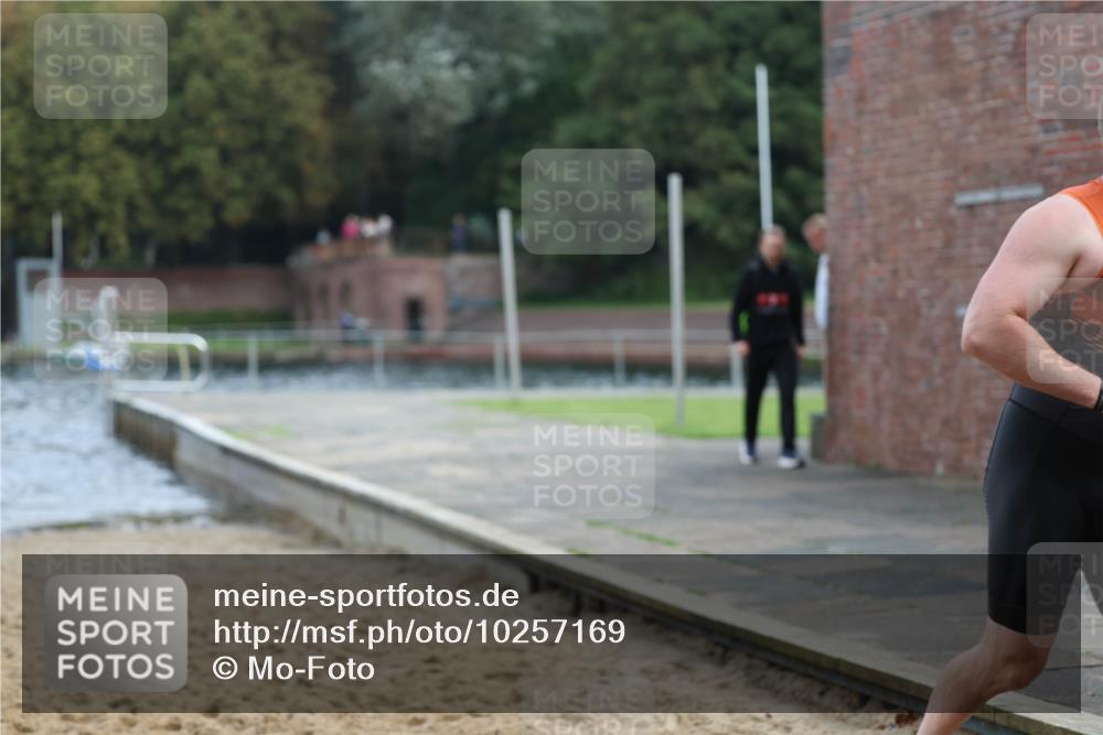 13.09.2026 - Stadtparktriathlon Mo-Foto http://msf.ph/oto/10257169 13.09.2026 10:54:36 Schwimmen 618, 663, 694, 703 meine-sportfotos.de