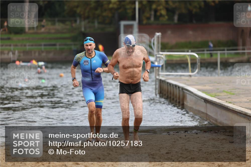 13.09.2026 - Stadtparktriathlon Mo-Foto http://msf.ph/oto/10257183 13.09.2026 10:54:40 Schwimmen 618, 703 meine-sportfotos.de
