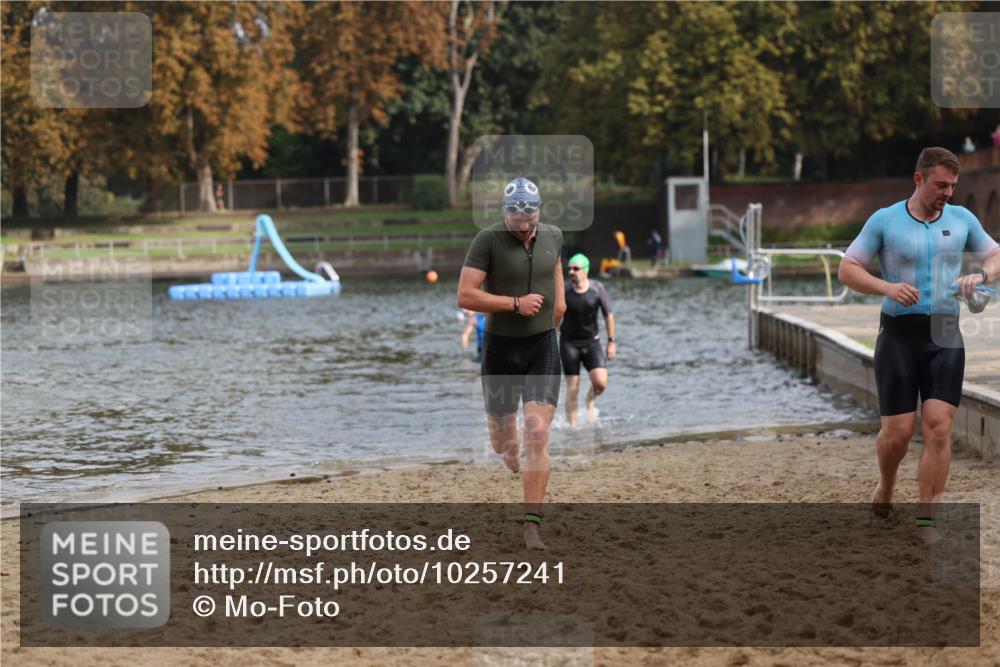 13.09.2026 - Stadtparktriathlon Mo-Foto http://msf.ph/oto/10257241 13.09.2026 10:55:14 Schwimmen 596, 610, 643 meine-sportfotos.de