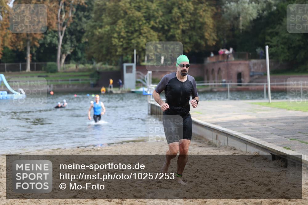 13.09.2026 - Stadtparktriathlon Mo-Foto http://msf.ph/oto/10257253 13.09.2026 10:55:20 Schwimmen 610, 637 meine-sportfotos.de