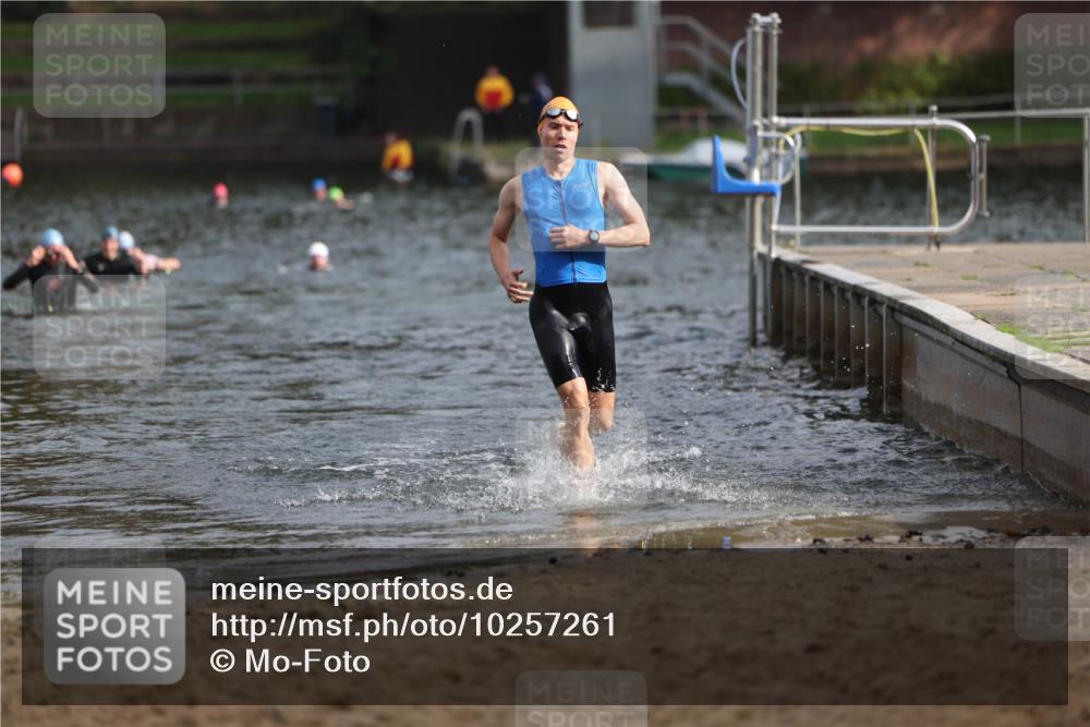 13.09.2026 - Stadtparktriathlon Mo-Foto http://msf.ph/oto/10257261 13.09.2026 10:55:24 Schwimmen 610, 637 meine-sportfotos.de