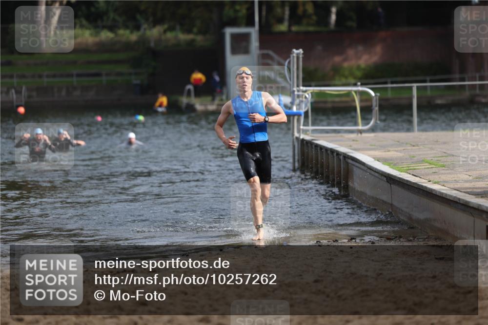 13.09.2026 - Stadtparktriathlon Mo-Foto http://msf.ph/oto/10257262 13.09.2026 10:55:25 Schwimmen 637 meine-sportfotos.de