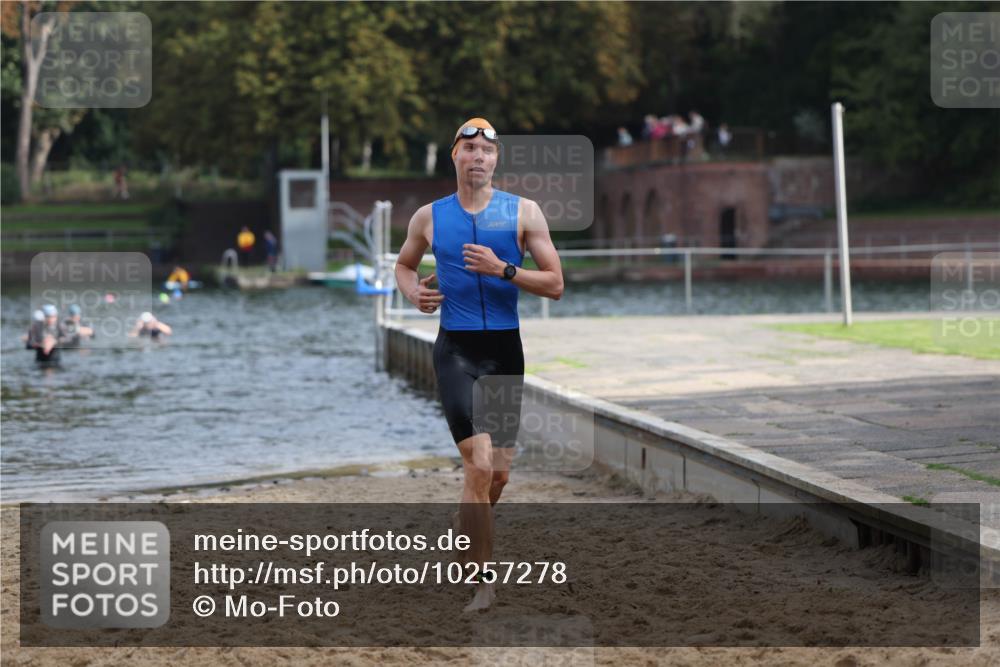 13.09.2026 - Stadtparktriathlon Mo-Foto http://msf.ph/oto/10257278 13.09.2026 10:55:28 Schwimmen 637 meine-sportfotos.de