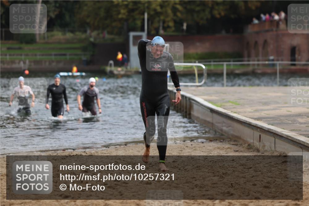 13.09.2026 - Stadtparktriathlon Mo-Foto http://msf.ph/oto/10257321 13.09.2026 10:55:48 Schwimmen 636, 642, 657, 690 meine-sportfotos.de