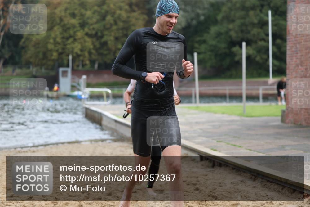 13.09.2026 - Stadtparktriathlon Mo-Foto http://msf.ph/oto/10257367 13.09.2026 10:56:00 Schwimmen 642, 657, 690 meine-sportfotos.de