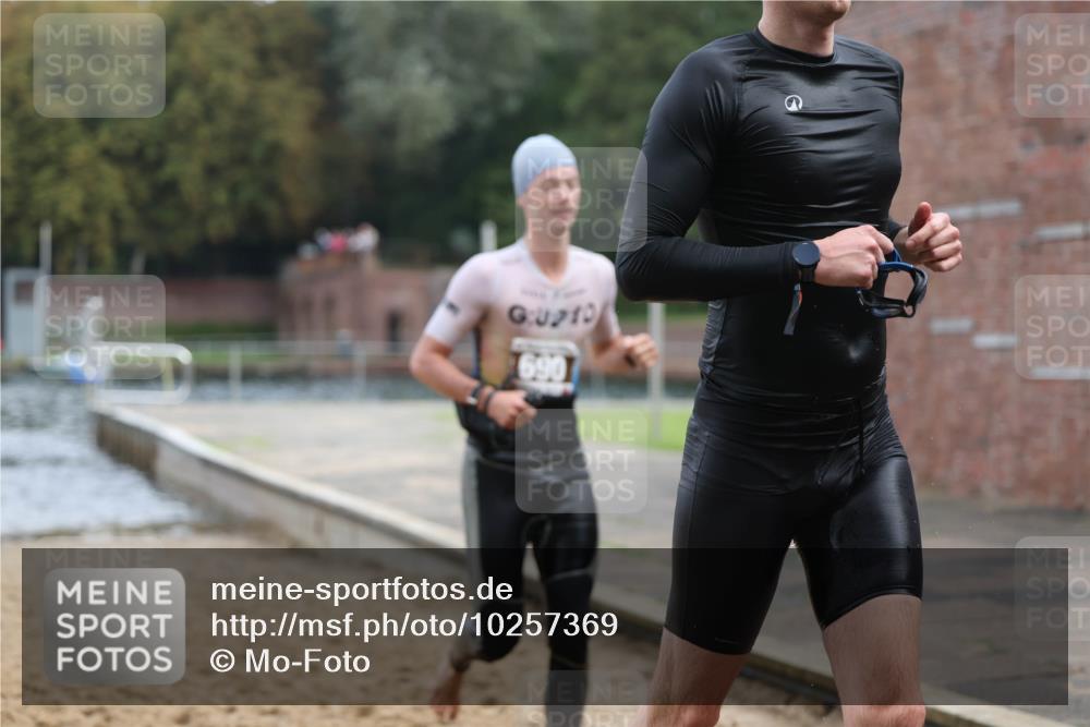 13.09.2026 - Stadtparktriathlon Mo-Foto http://msf.ph/oto/10257369 13.09.2026 10:56:00 Schwimmen 642, 657, 690 meine-sportfotos.de
