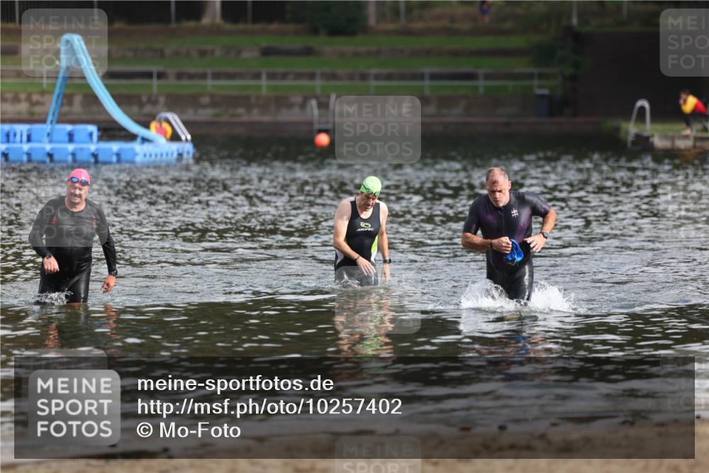 13.09.2026 - Stadtparktriathlon Mo-Foto http://msf.ph/oto/10257402 13.09.2026 10:57:03 Schwimmen 653, 658 meine-sportfotos.de