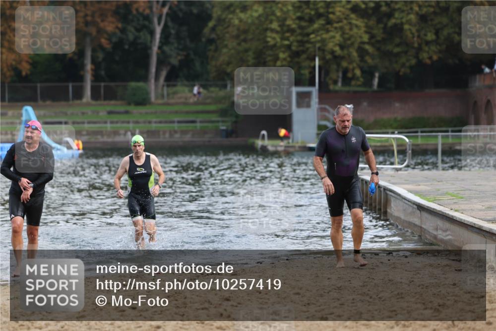 13.09.2026 - Stadtparktriathlon Mo-Foto http://msf.ph/oto/10257419 13.09.2026 10:57:11 Schwimmen 612, 653, 658 meine-sportfotos.de