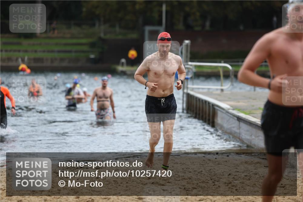 13.09.2026 - Stadtparktriathlon Mo-Foto http://msf.ph/oto/10257420 13.09.2026 11:33:07 Schwimmen 873, 888, 922 meine-sportfotos.de