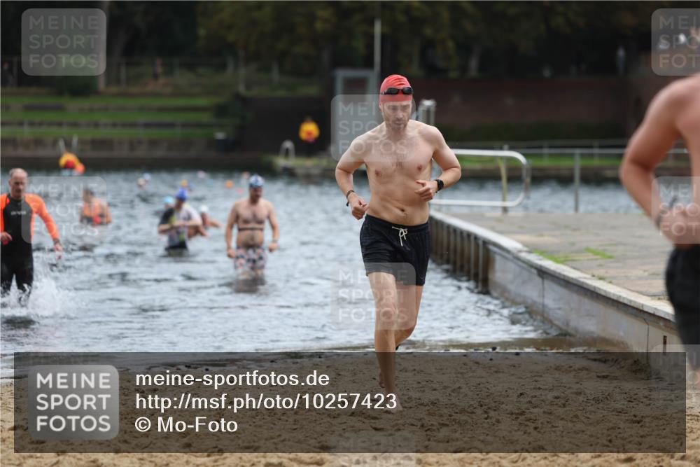13.09.2026 - Stadtparktriathlon Mo-Foto http://msf.ph/oto/10257423 13.09.2026 11:33:08 Schwimmen 841, 873, 888, 922 meine-sportfotos.de