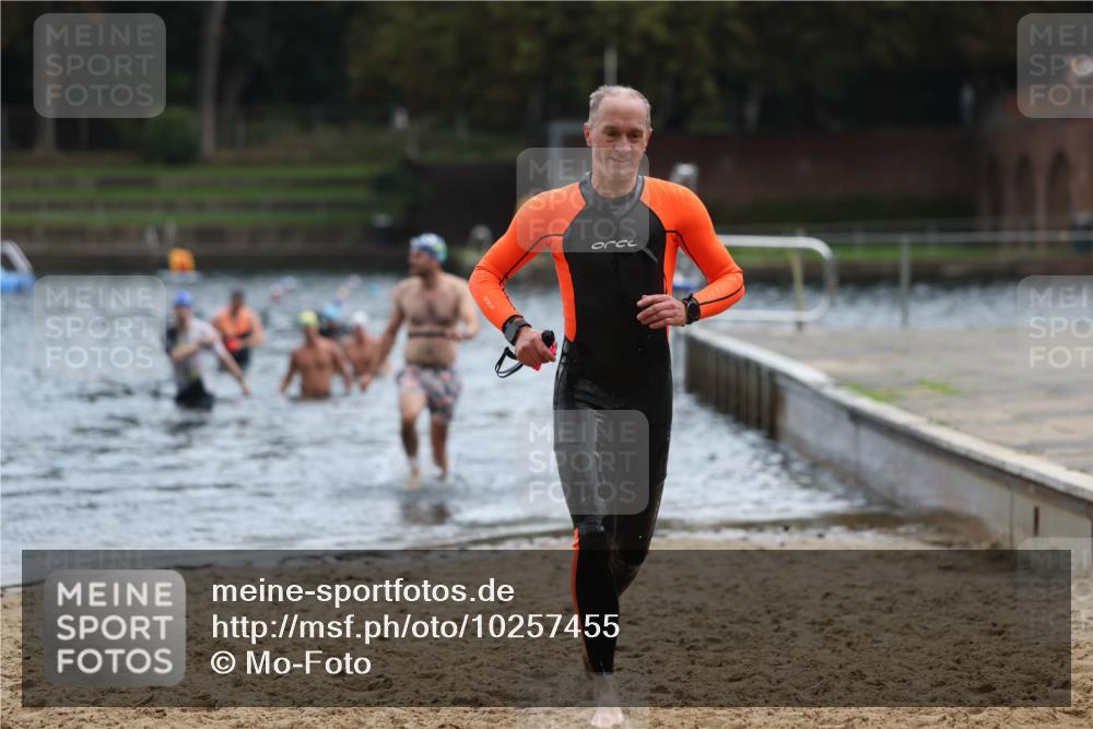13.09.2026 - Stadtparktriathlon Mo-Foto http://msf.ph/oto/10257455 13.09.2026 11:33:14 Schwimmen 841, 888 meine-sportfotos.de