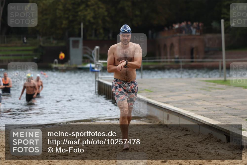 13.09.2026 - Stadtparktriathlon Mo-Foto http://msf.ph/oto/10257478 13.09.2026 11:33:21 Schwimmen 841, 851, 899 meine-sportfotos.de