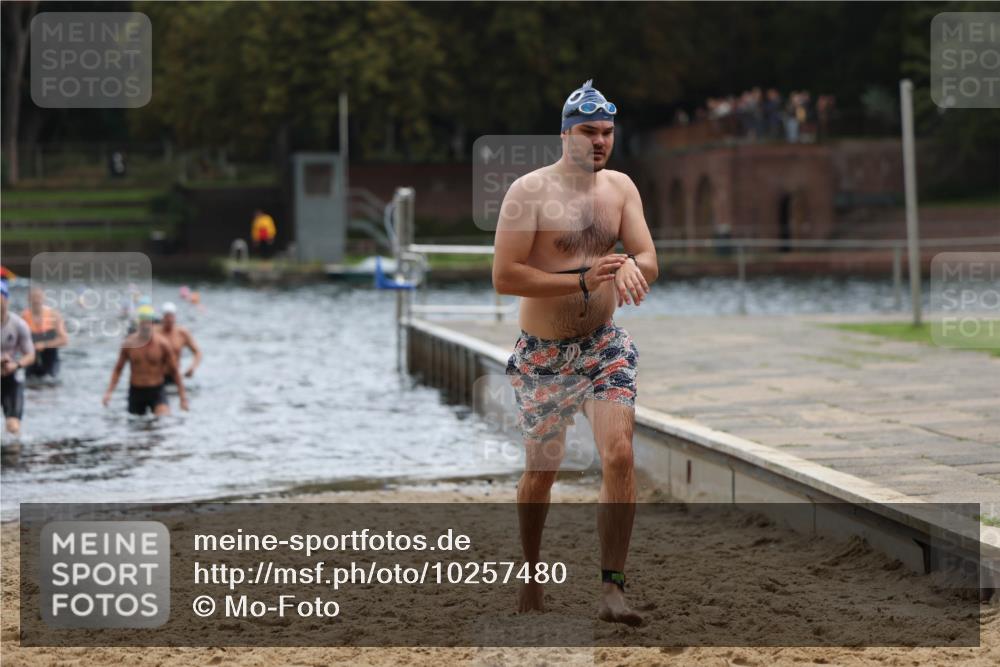13.09.2026 - Stadtparktriathlon Mo-Foto http://msf.ph/oto/10257480 13.09.2026 11:33:21 Schwimmen 841, 851, 899 meine-sportfotos.de