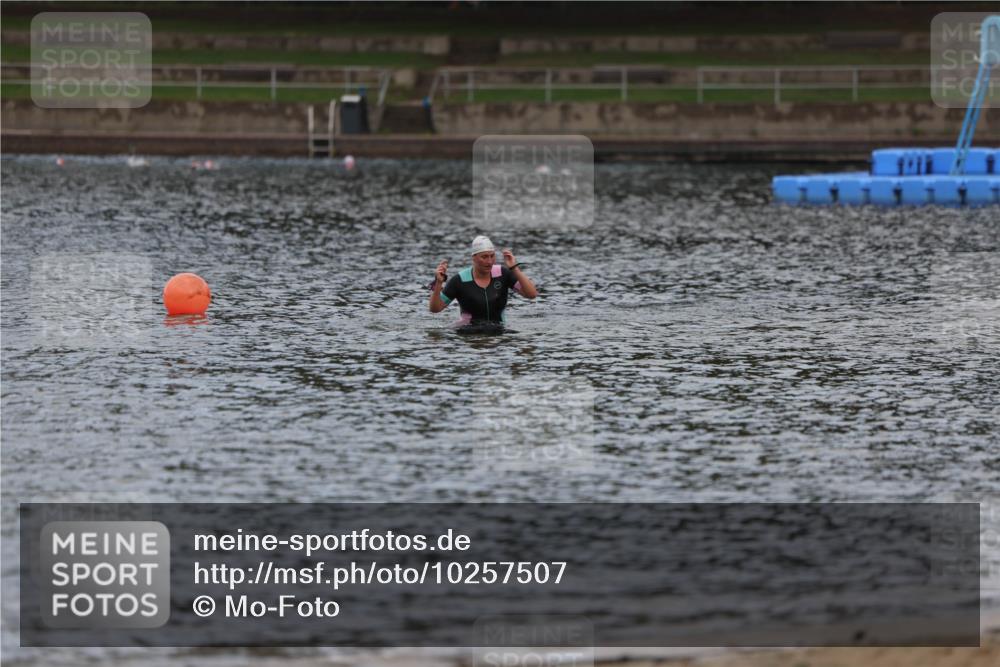 13.09.2026 - Stadtparktriathlon Mo-Foto http://msf.ph/oto/10257507 13.09.2026 11:09:23 Schwimmen  meine-sportfotos.de