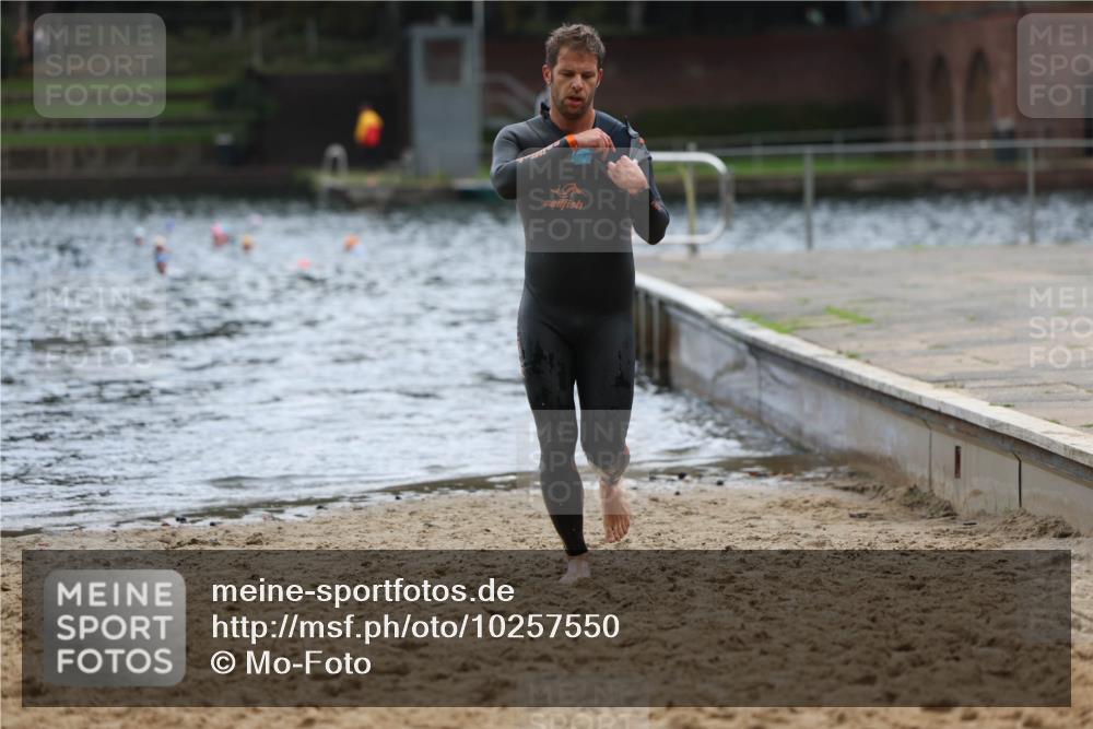 13.09.2026 - Stadtparktriathlon Mo-Foto http://msf.ph/oto/10257550 13.09.2026 11:33:41 Schwimmen 831, 938, 948 meine-sportfotos.de