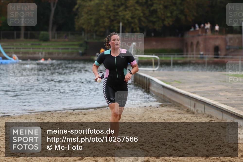 13.09.2026 - Stadtparktriathlon Mo-Foto http://msf.ph/oto/10257566 13.09.2026 11:09:40 Schwimmen 774 meine-sportfotos.de