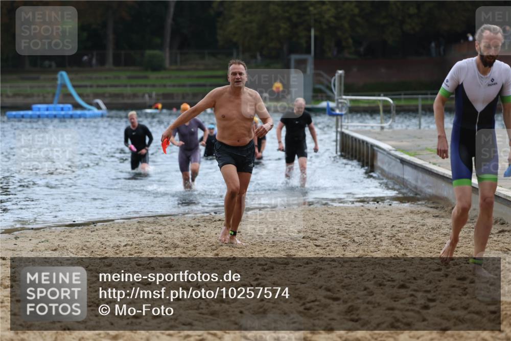 13.09.2026 - Stadtparktriathlon Mo-Foto http://msf.ph/oto/10257574 13.09.2026 11:34:23 Schwimmen 849, 854, 856, 863, 887, 934 meine-sportfotos.de