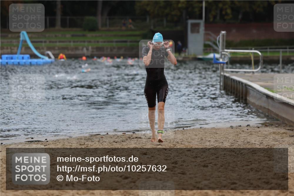 13.09.2026 - Stadtparktriathlon Mo-Foto http://msf.ph/oto/10257632 13.09.2026 11:10:32 Schwimmen 718 meine-sportfotos.de