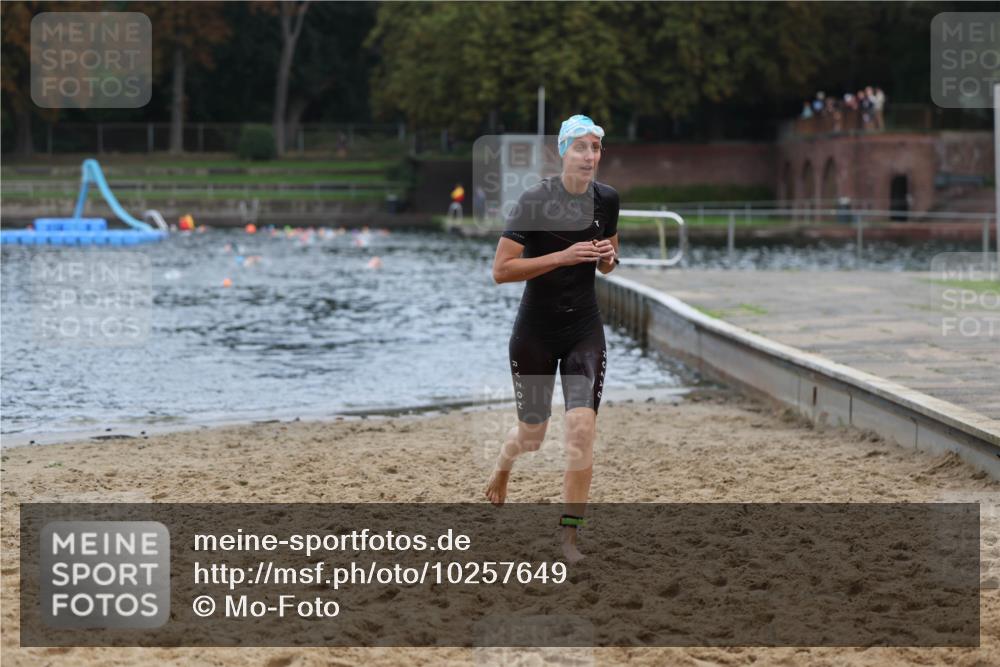 13.09.2026 - Stadtparktriathlon Mo-Foto http://msf.ph/oto/10257649 13.09.2026 11:10:34 Schwimmen 718 meine-sportfotos.de