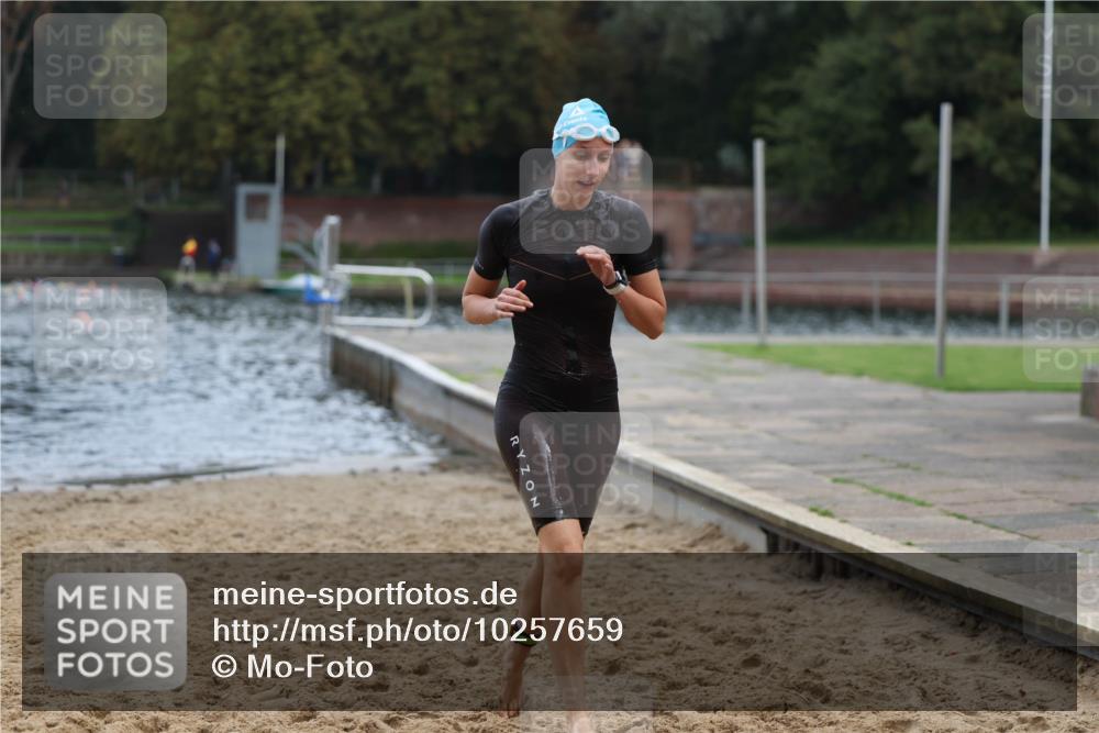 13.09.2026 - Stadtparktriathlon Mo-Foto http://msf.ph/oto/10257659 13.09.2026 11:10:35 Schwimmen 718 meine-sportfotos.de