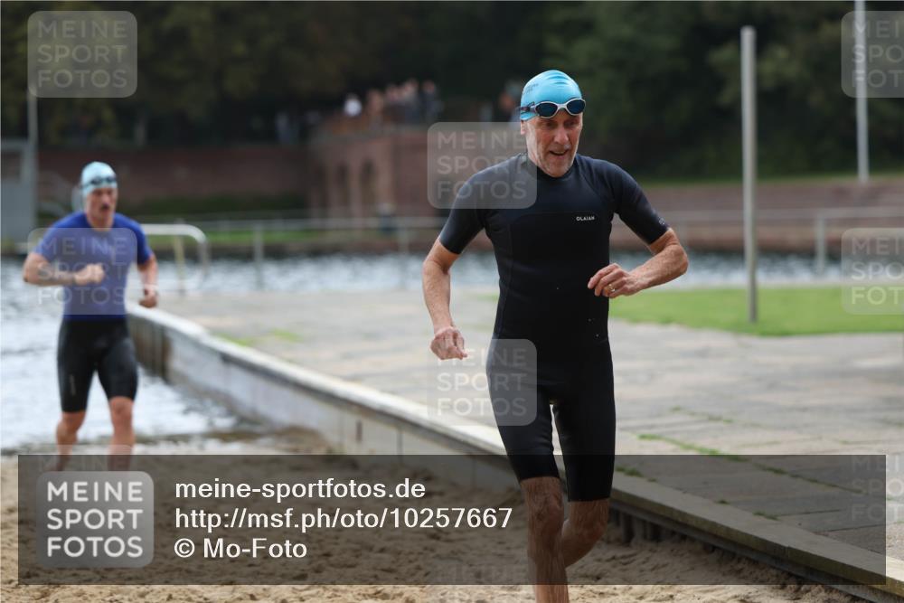 13.09.2026 - Stadtparktriathlon Mo-Foto http://msf.ph/oto/10257667 13.09.2026 11:34:41 Schwimmen 878, 920, 925, 928 meine-sportfotos.de